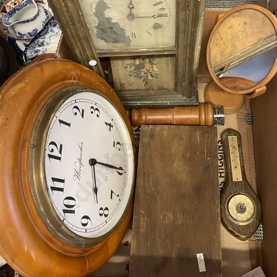 Box of Assorted Vintage Items