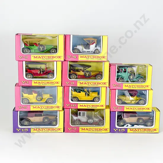 11 Matchbox Models of Yesteryear Window Pink & Purple Surround Boxed