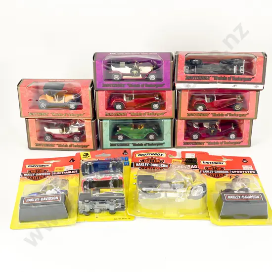 8 Matchbox Models of Yesteryear Window Woodgrain Boxed and 4 1-75 Series