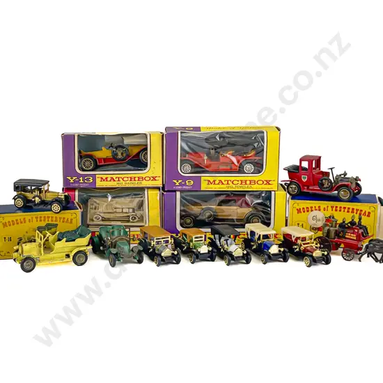 Assorted Matchbox Models of Yesteryear and Various including Y-4 Fire Engine