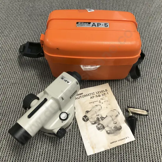 Nikon Automatic Level AP-5 in Case