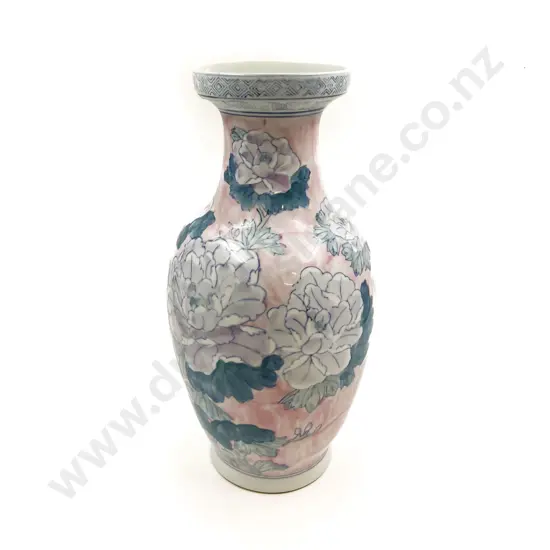 Two Blanc de Chine Figures (A/F) on Lacquered Tray together with Chinese Floral Vase