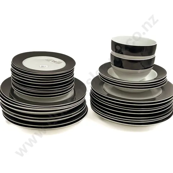 Quantity of Assorted Modern Dinner China