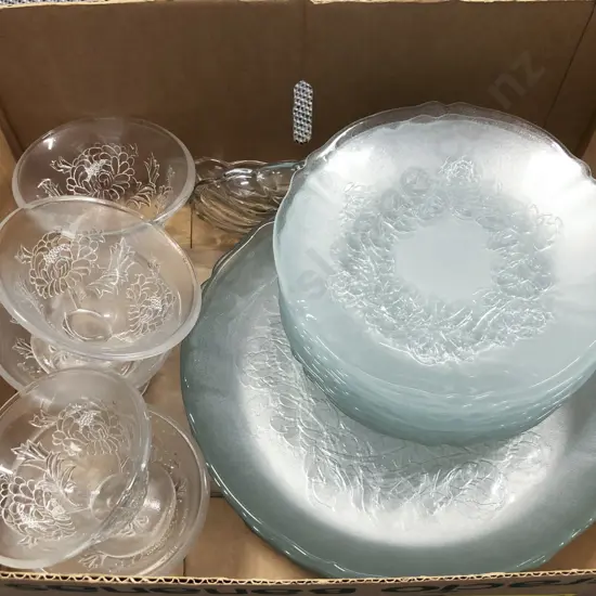 Box Quantity of Assorted Glass Ware