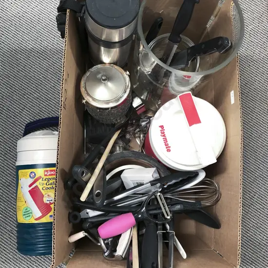 Box of Assorted Kitchen Ware etc