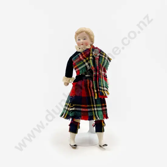 Probable Alt Beck and Gottschalck Bisque Shoulder Plate Doll