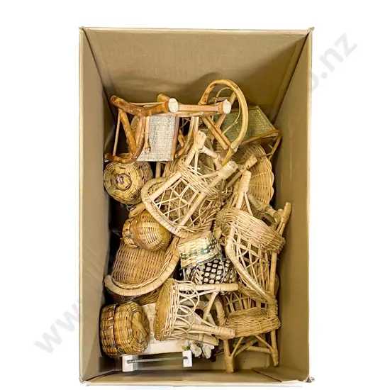 Collection Dolls Cane Furniture