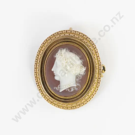 Victorian 9ct Framed Cornelian Cameo Brooch/Pendant