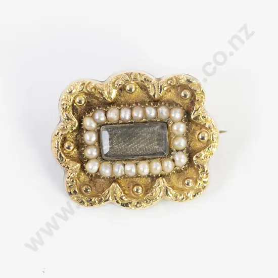 Small Early Victorian Mourning Brooch
