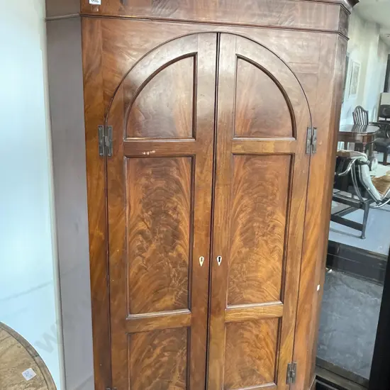 Geo III Mahogany Floor Standing Corner Cupboard