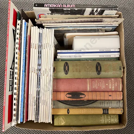 Quantity of Assorted Vintage Photographic Periodicals & Vintage Vinyl Reference Books
