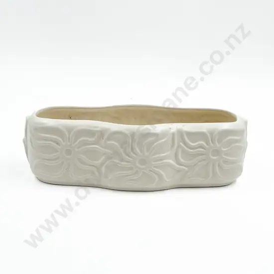 Large Crown Lynn Trough No. 107