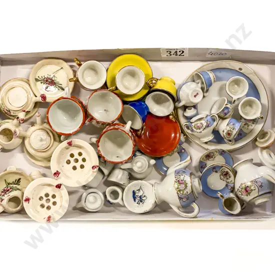 Collection Miniature Tea Sets