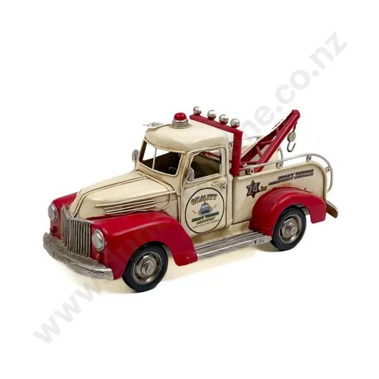 Modern Tin Plate Tow Truck