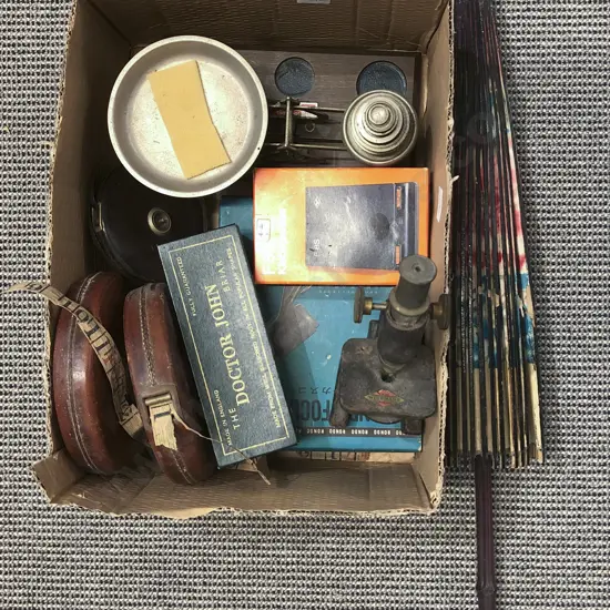 Quantity of Assorted Vintage incl Scales & Tape Measures