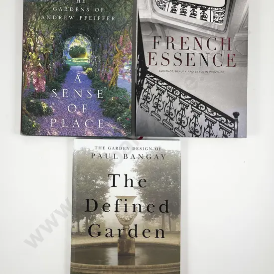 The Defined Garden by Paul Bangay & Two Others