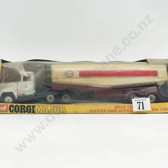 Corgi Major Boxed 1152 Mack Truck Esso Petrol Tanker