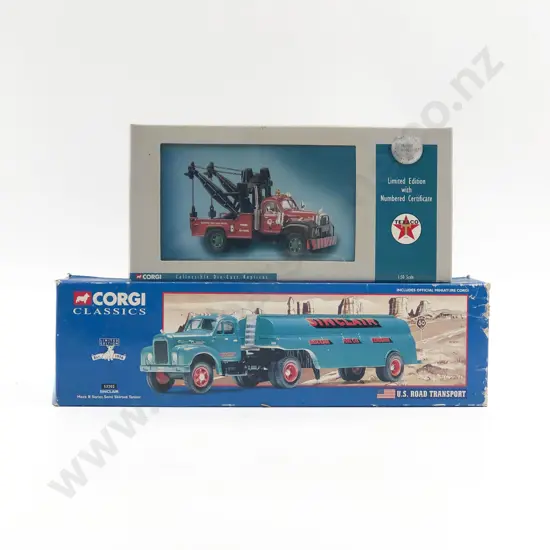 Corgi Boxed Classics Sinclair Mack B Series Tanker and Texaco Mack B Series Wrecker Truck
