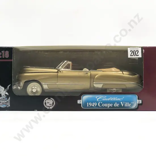 Road Signature Boxed 1:18 1949 Cadillac Coupe de Ville