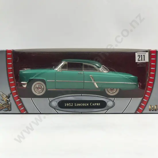 Road Signature Boxed 1:18 1952 Lincoln Capri