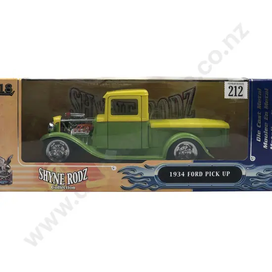 Road Signature Boxed Shyne Rodz 1:18 1934 Ford Pick Up