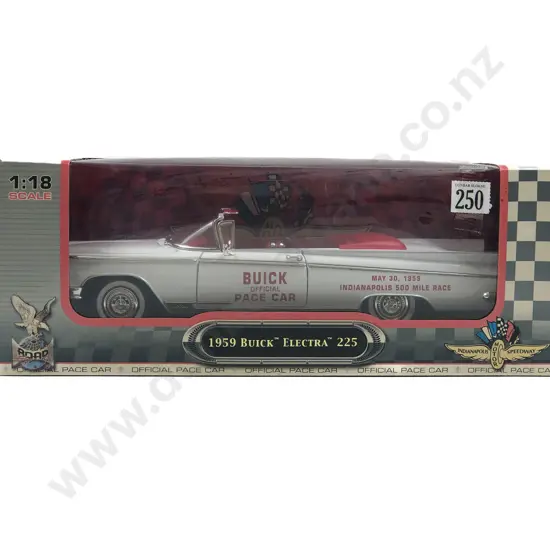 Road Signature Boxed 1:18 1959 Buick Electra 225