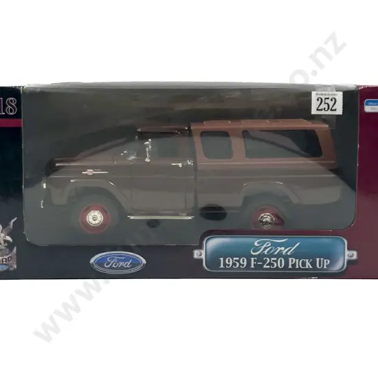 Road Signature Boxed 1:18 Ford 1959 F-250 Pick Up