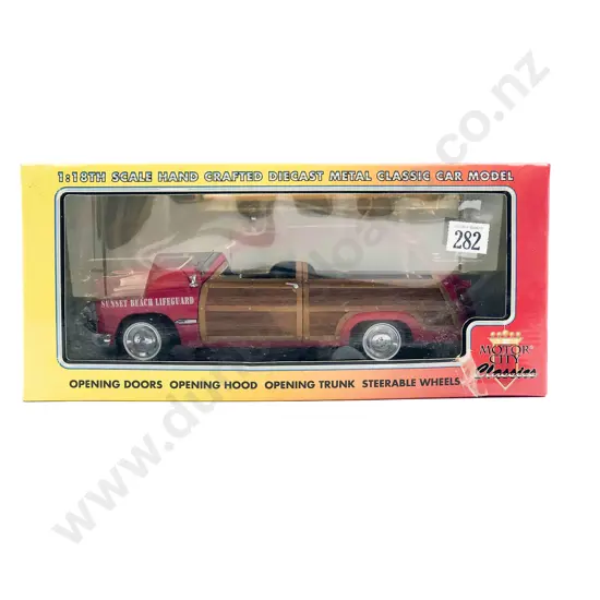 Motor City Boxed 1:18 1949 Chevy Woody Wagon
