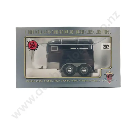 Motor City Boxed 1:18 1948 Horse Trailer