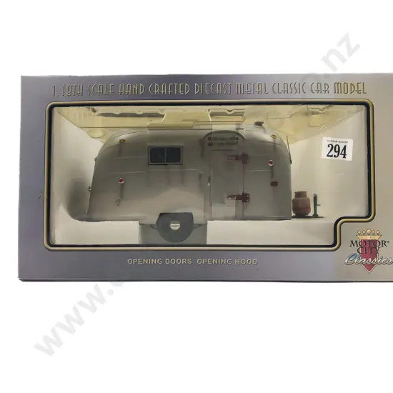 Motor City Boxed 1:18 Weathered Airstream