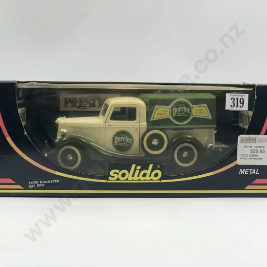 Solido Boxed 1.18 8008 Ford Roadster