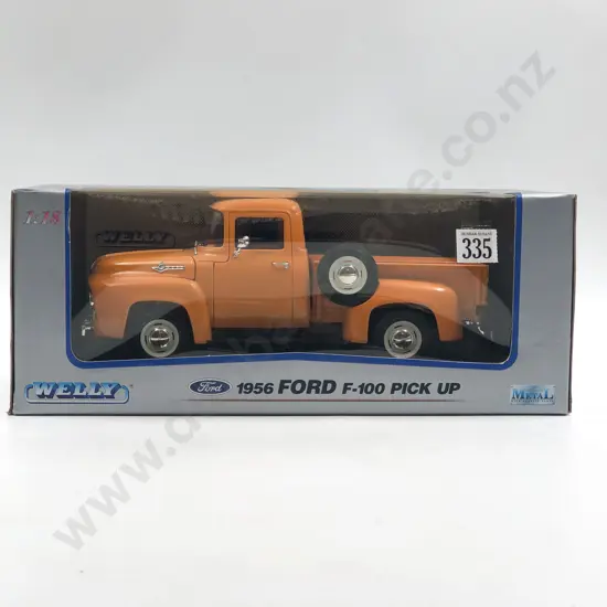 Welly Boxed 1:18 1956 Ford F-100 Pick Up