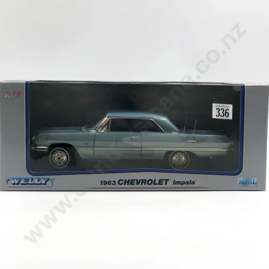 Welly Boxed 1:18 1963 Chevrolet Impala