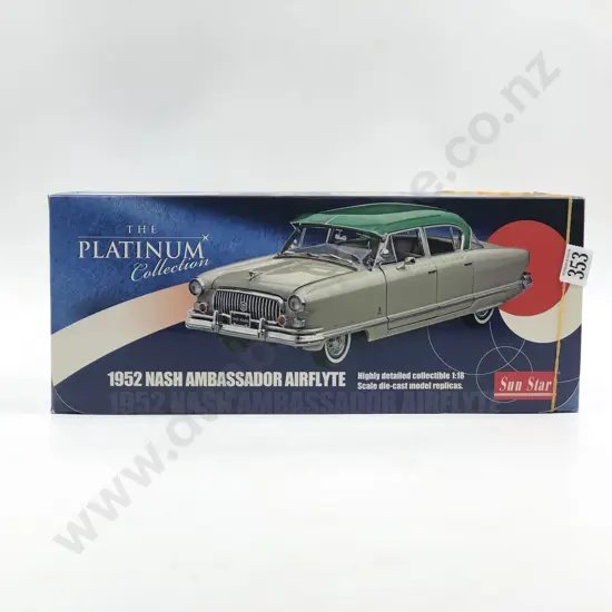 Sun Star Boxed 1:18 Platinum Collection 1952 Nash Ambassador Airflyte