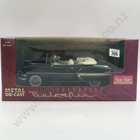 Sun Star Boxed 1:18 1954 Chevrolet Bel Air Convertible