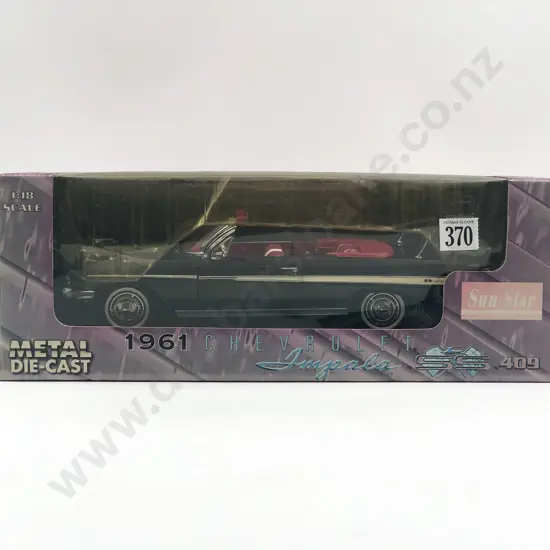 Sun Star Boxed 1:18 1961 Chevrolet Impala SS 409 Convertible