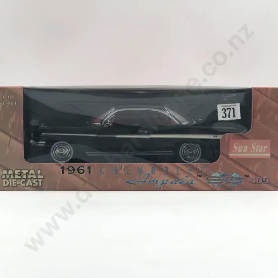 Sun Star Boxed 1:18 1961 Chevrolet Impala SS 409 Hardtop