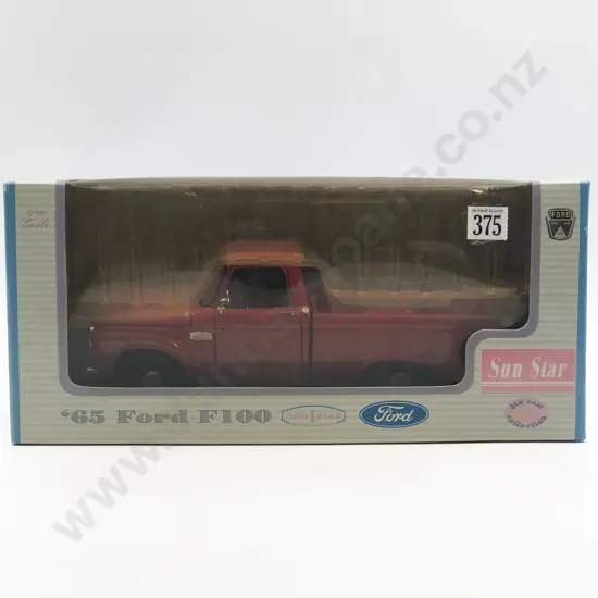 Sun Star Boxed 1:18 Classic Models 1965 Ford F100