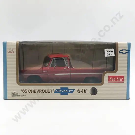 Sun Star Boxed 1:18 Classic Models 1965 Chevrolet C-10
