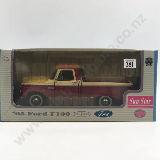 Sun Star Boxed 1:18 Classic Models 1965 Ford F100