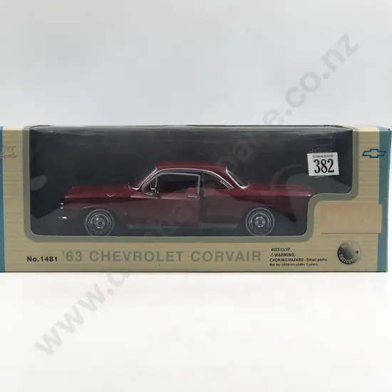 Sun Star Boxed 1:18 Classic Models 1963 Chevrolet Corvair