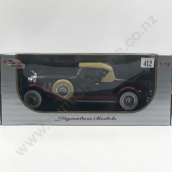 Signature Models Boxed 1:18 1930 Packard Boattail Speedster