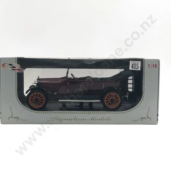 Signature Models Boxed 1:18 1917 Reo Touring