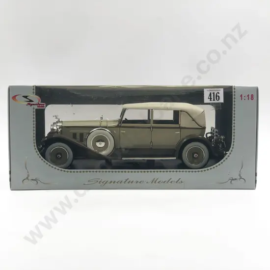 Signature Models Boxed 1:18 1930 Packard Brewster