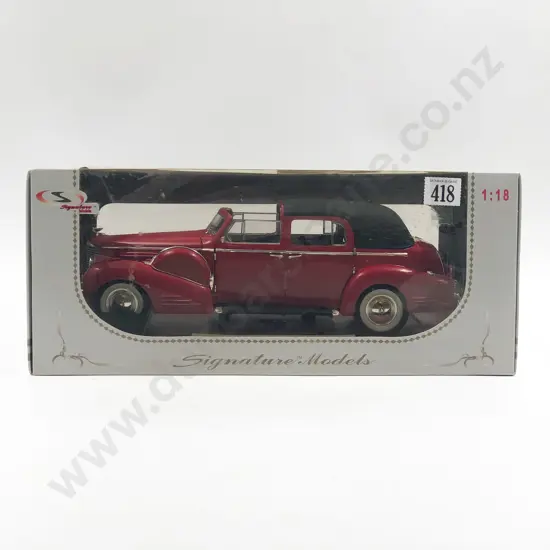 Signature Models Boxed 1:18 1938 Cadillac V16 Fleetwood