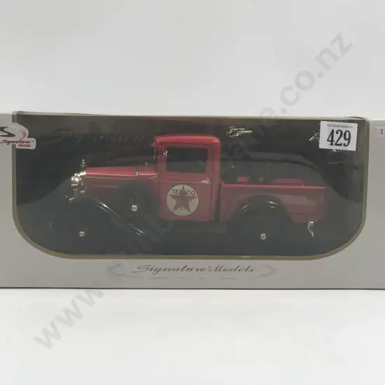 Signature Models Boxed 1:18 1931 Ford Model A Two Truck