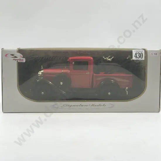 Signature Models Boxed 1:18 1931 Ford Model A Two Truck