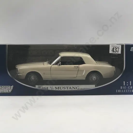 Motor Max Boxed 1:18 1964 1/2 Mustang