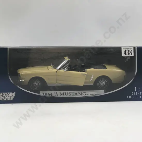 Motor Max Boxed 1:18 1964 1/2 Mustang