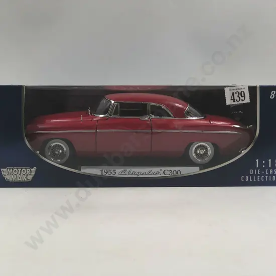Motor Max Boxed 1:18 1955 Chrysler C300